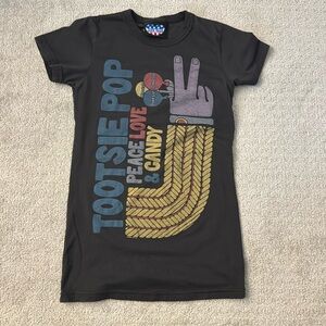 Junk Food Tootsie Pop graphic tee